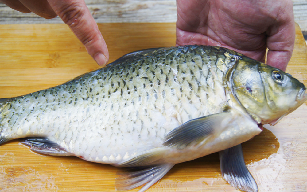 鲫鱼去刺