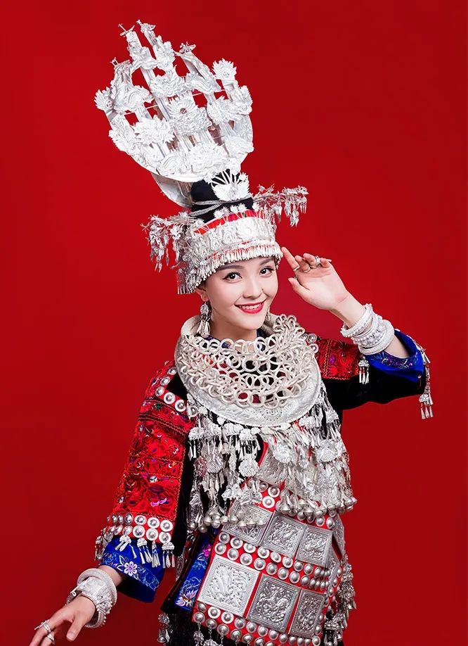 来了解 - -苗族银饰为什么那么美?(银手镯) 第7张