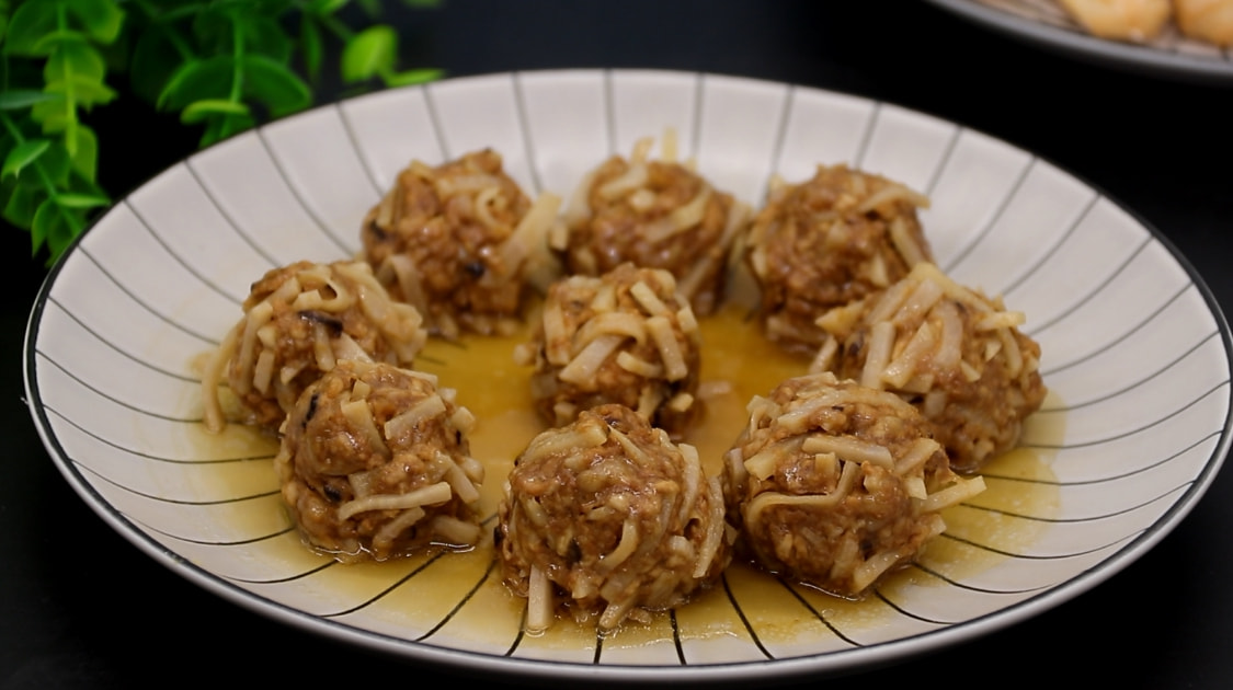 冬季要多吃芋头，吃南瓜冬瓜不如吃它，不用油炸，营养又美味