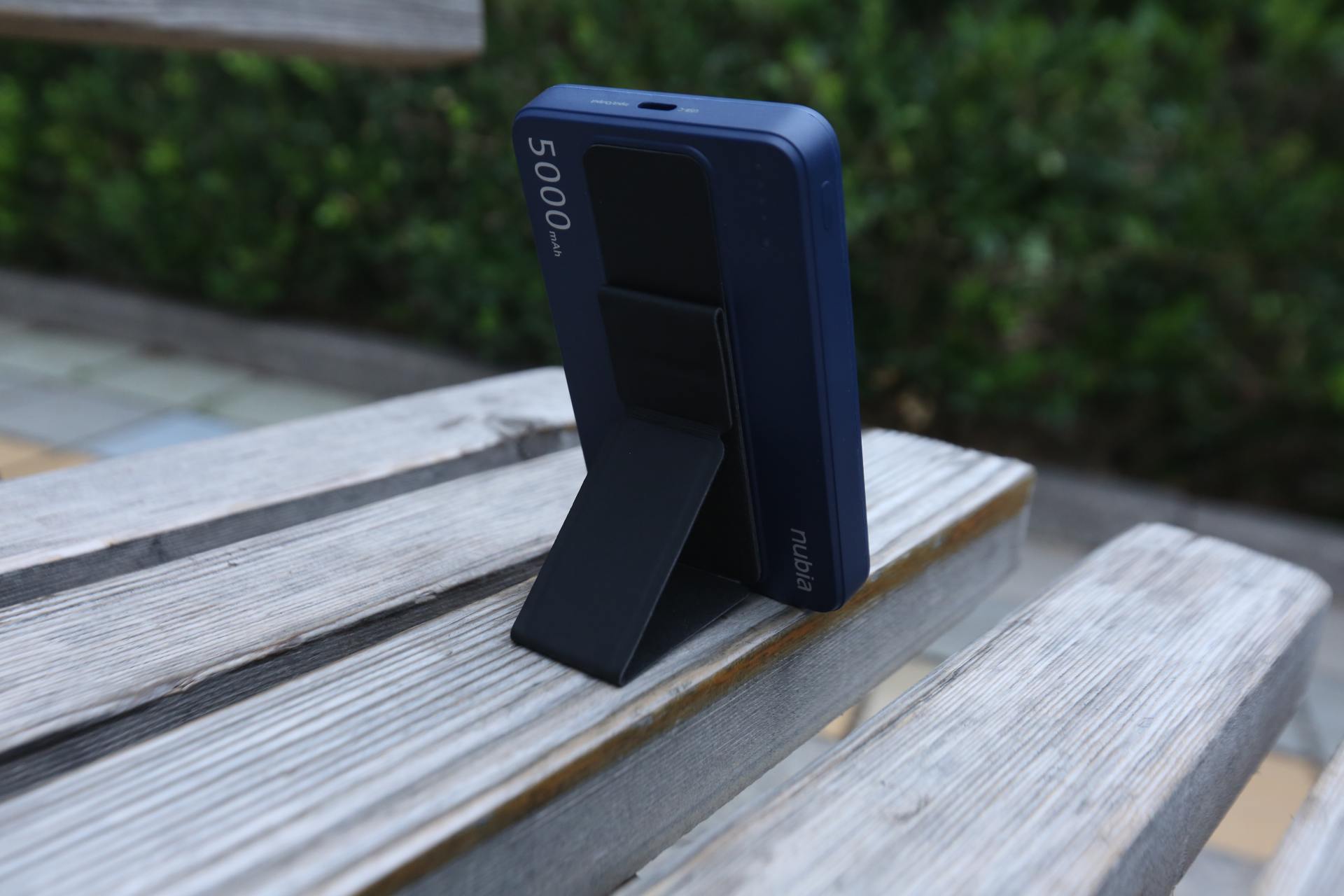 开箱｜努比亚磁吸充电宝PA0001使用测评