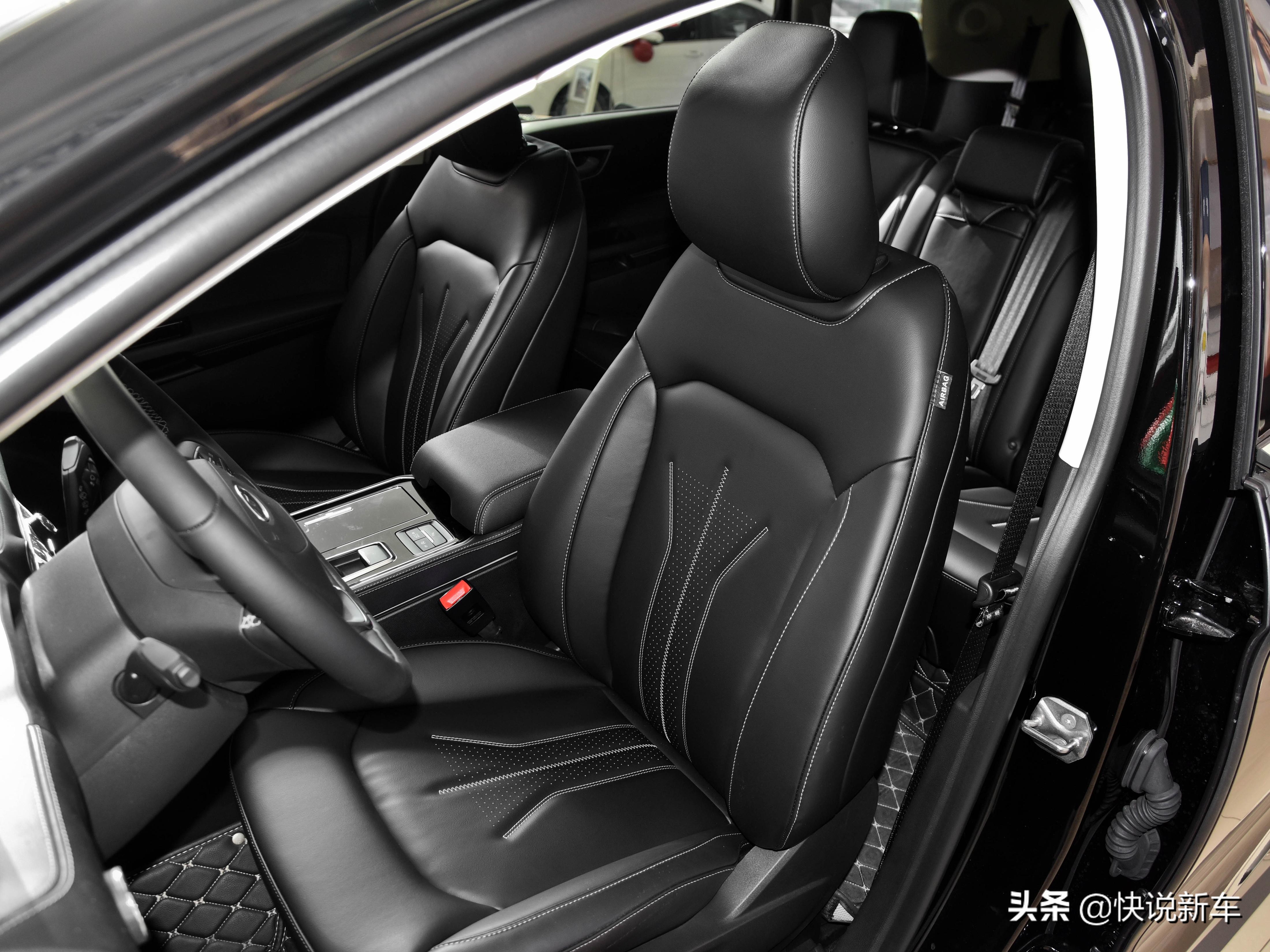 25万元美式大空间SUV，百公里油耗8.2L，实拍福特锐界