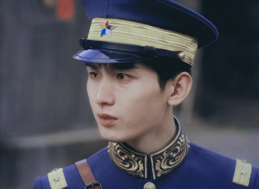 演过"张起灵"的男演员,赵东泽气质不过关,杨洋成毅帅到观众