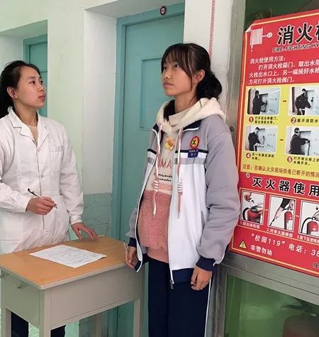 陕西咸阳中学组织全校学生进行常规体检(图13)