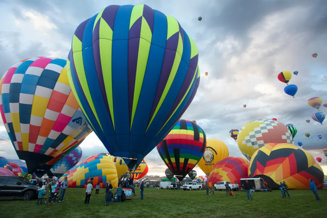 阿尔伯克基国际热气球节大探险