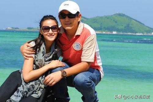 王志飞前妻去世原因 现任妻子是谁图片