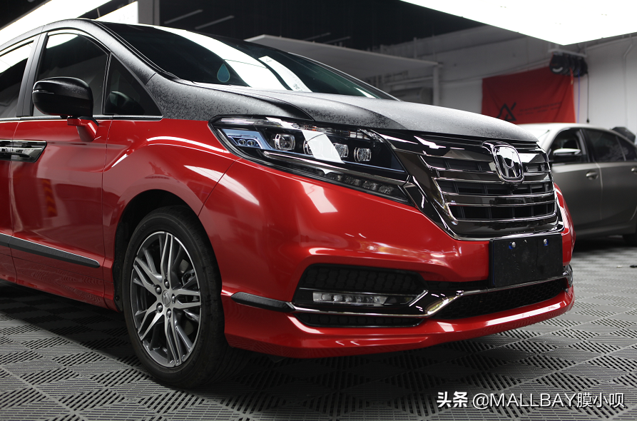 本田艾力绅哪个颜色好看(搭配上这"红与黑"的双拼色)_【读车号】