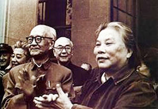 十大元帅夫人新中国成立后都担任什么工作，1955年有几人授衔