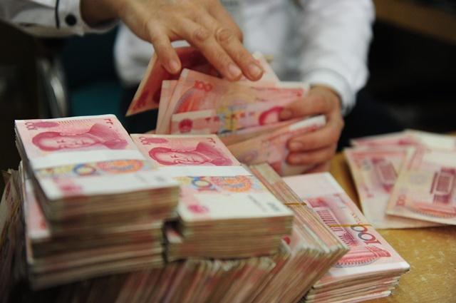 把钱存在一家银行好还是分开存好?不知道要吃亏,储蓄们要当心