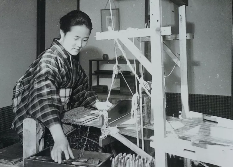 日本97岁“人间国宝”：和色彩缠绵的一生，做最纯粹的日式和服