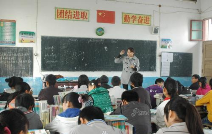 中小学英语踢出主科行列呼声变高，是否真的实现？官方回应来了