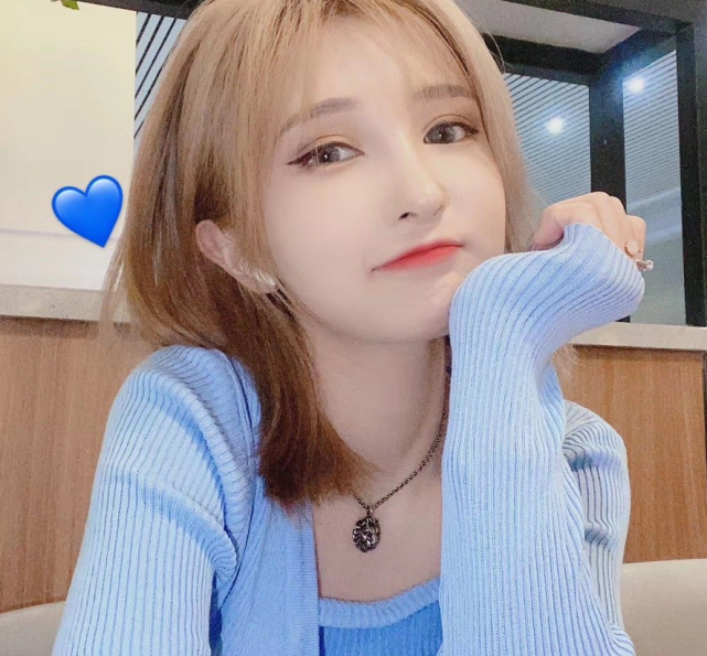 何倩倩曝前男友家暴出轨,殷世航直播回应:出轨的是何婧婧自己