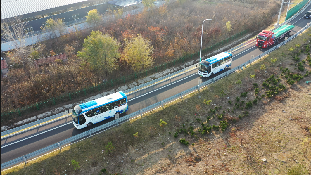 濰柴全系列氫燃料電池車輛跨城際高速開跑