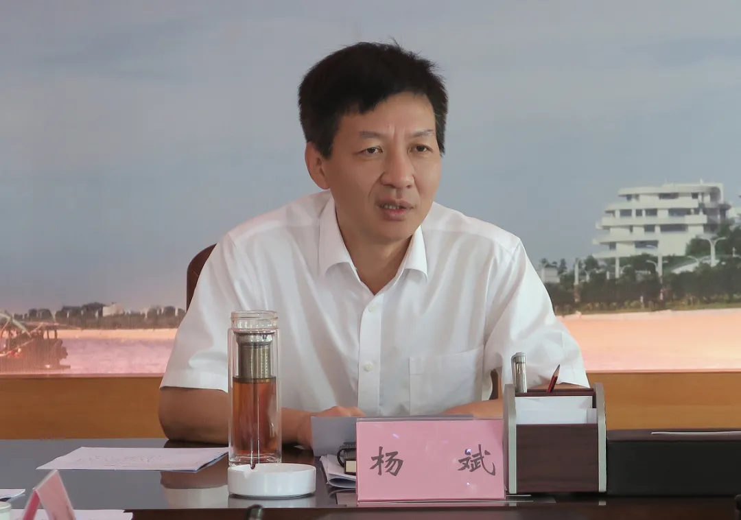 杨斌：坚持“三个优先”妥善化解房地产领域历史信访积案问题