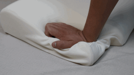 颈部放轻松 睡眠更轻松——8H 小欢喜石墨烯热敷仿真按摩助眠枕
