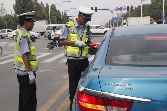 违章被扣18分怎么办，分两点进行处理