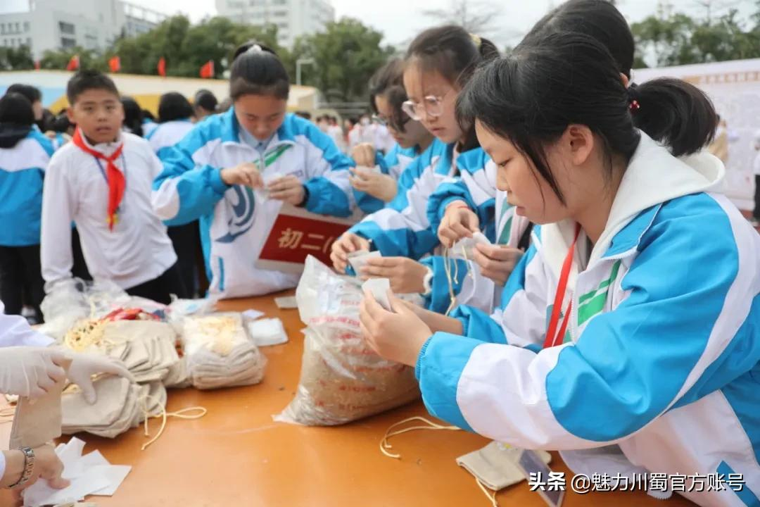 中医药文化进校：科学城一中弘扬传统文化，助力青少年健康成长