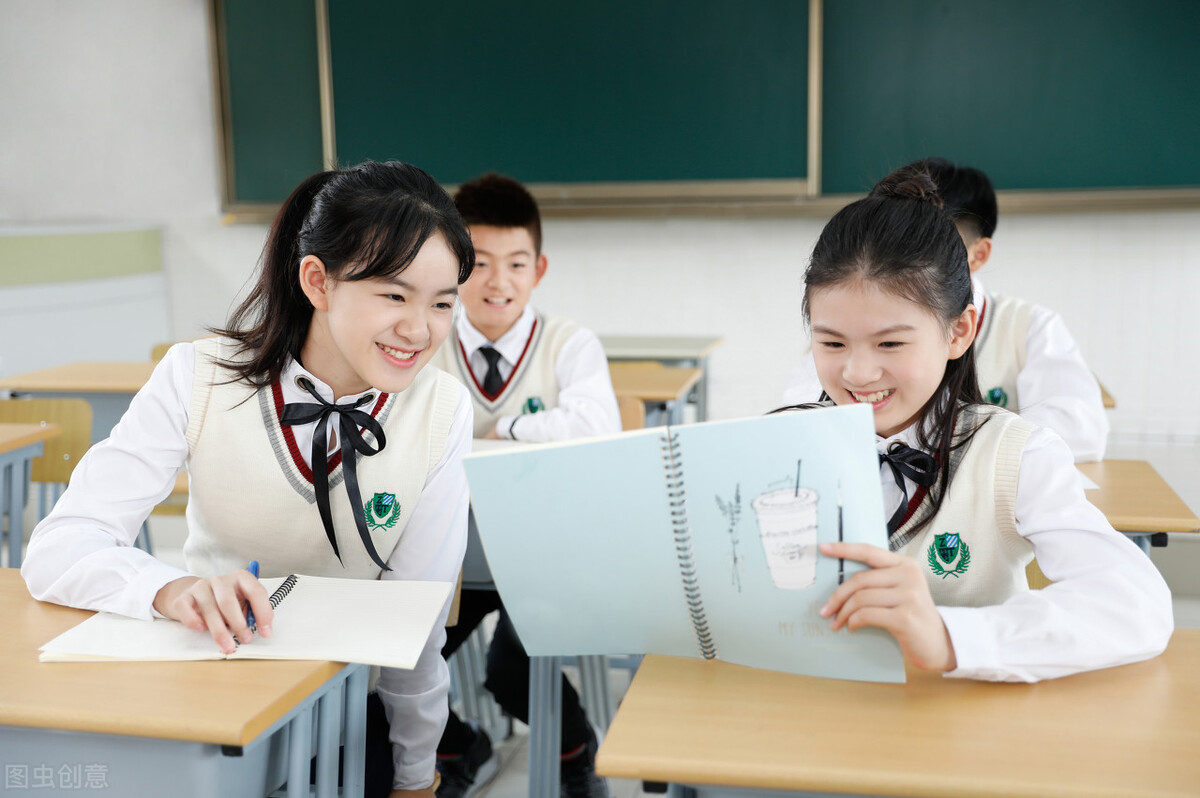 高中生“神仙作文”获满分，一气呵成大气磅礴，老师：堪比教科书