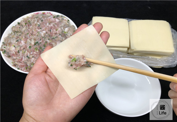 包馄饨只服四川这种包法，好看还煮不破，看完你也快学起来吧