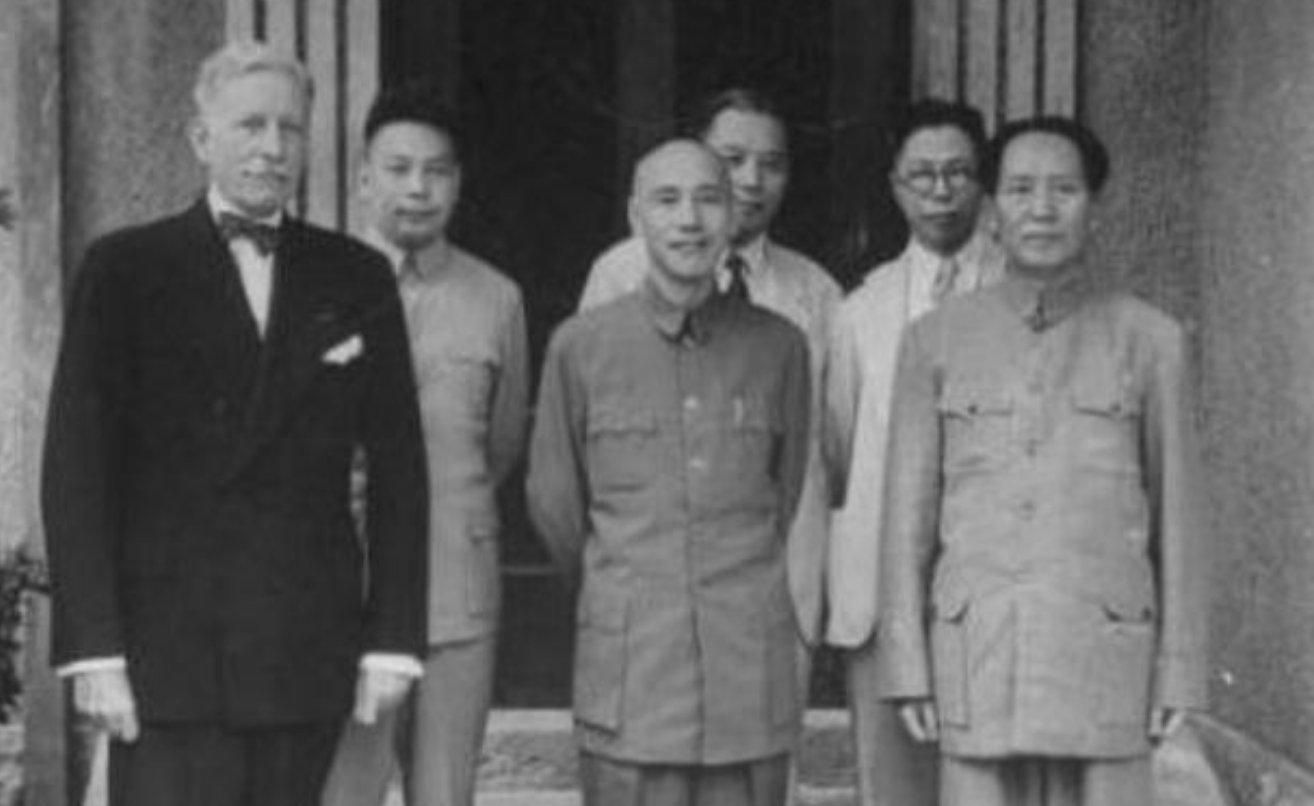 蒋介石败退台湾另有隐情？在日记中怒骂：没这三人，不会败退台湾