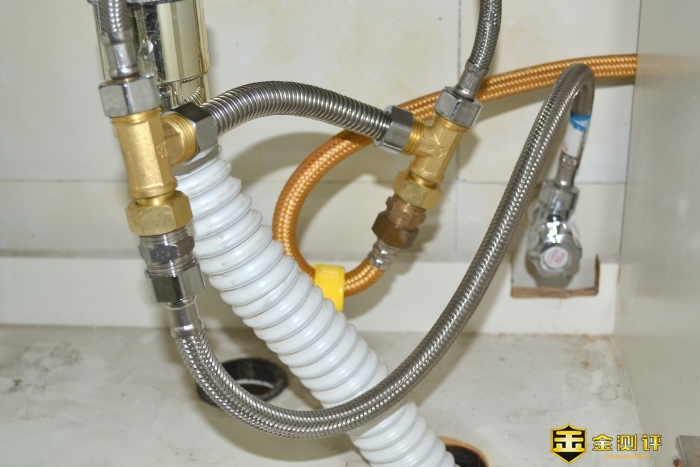 云米零冷水燃气热水器S1 吕布款：零冷水强劲水压，畅爽沐浴