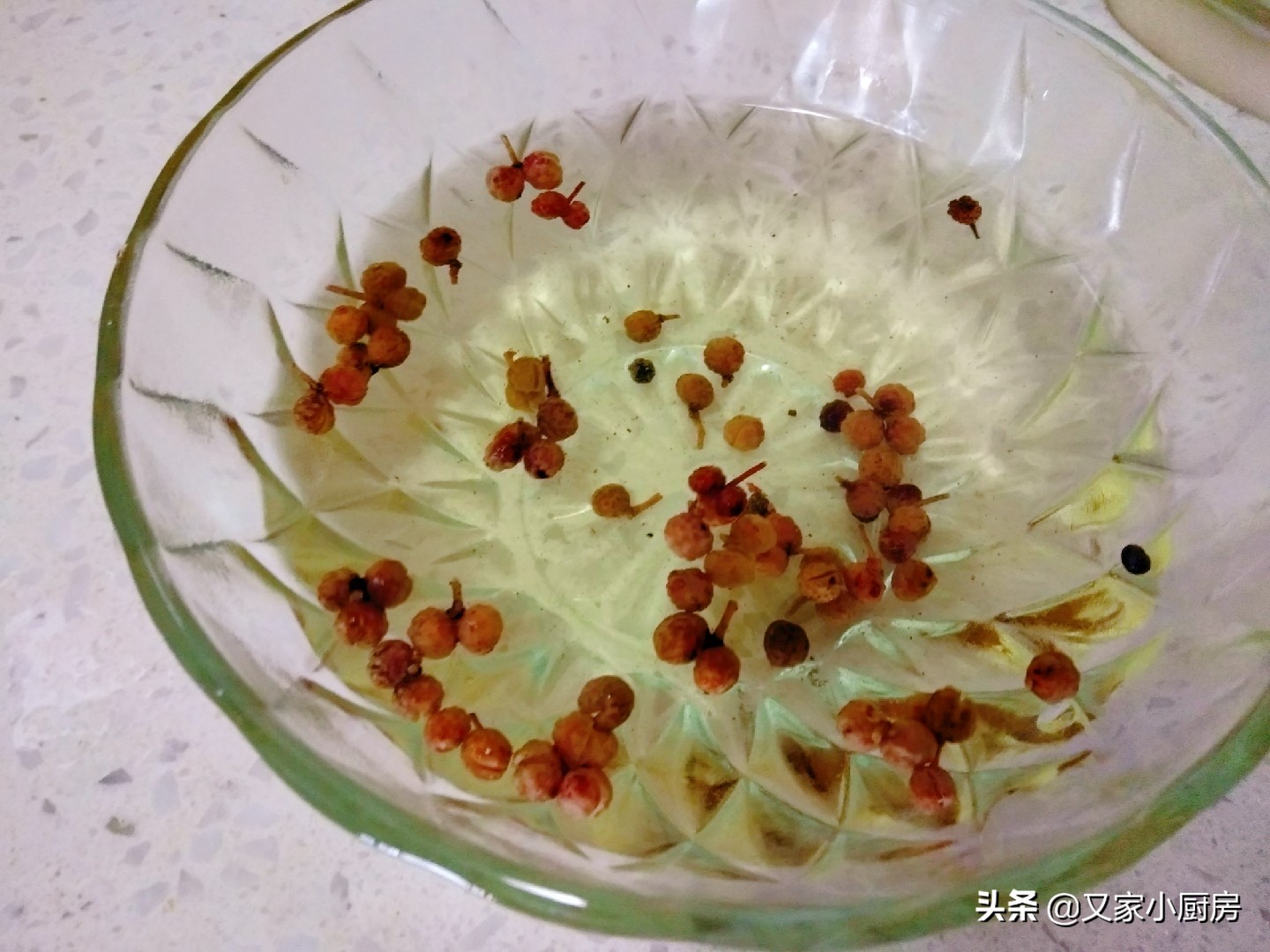 萝卜馅饺子好吃，调馅是关键，分享我家秘制调馅法，出锅鲜美多汁