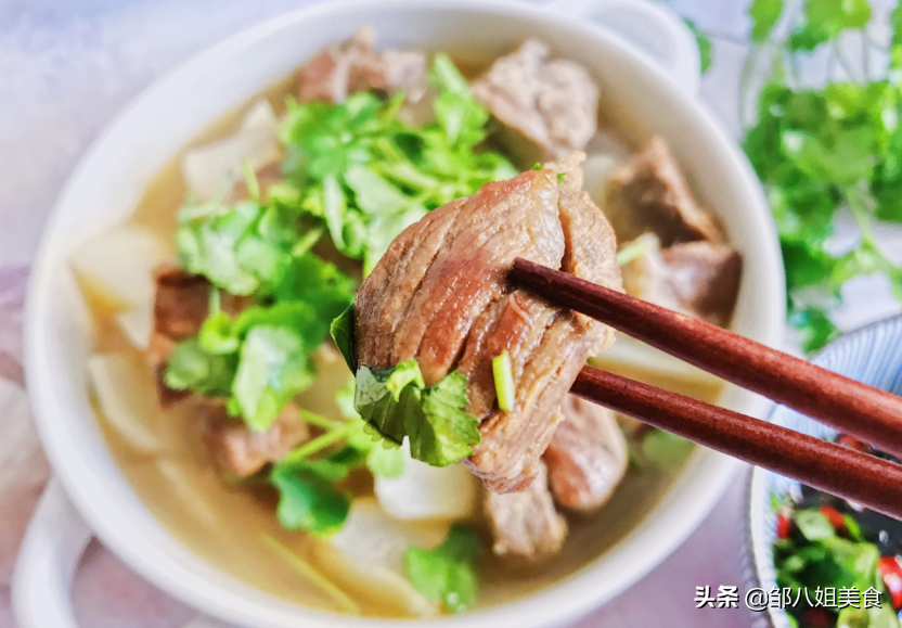 冬天多吃羊肉，试试这4种好吃的家常做法，简单易做，好吃又滋补