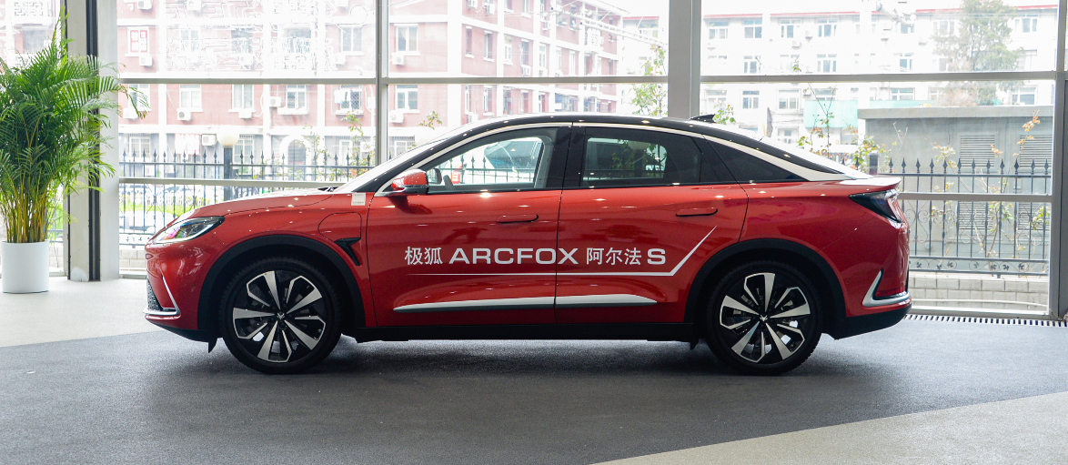 盘点3款颜值炸裂的绝美电动车，小鹏P5会是C位吗？