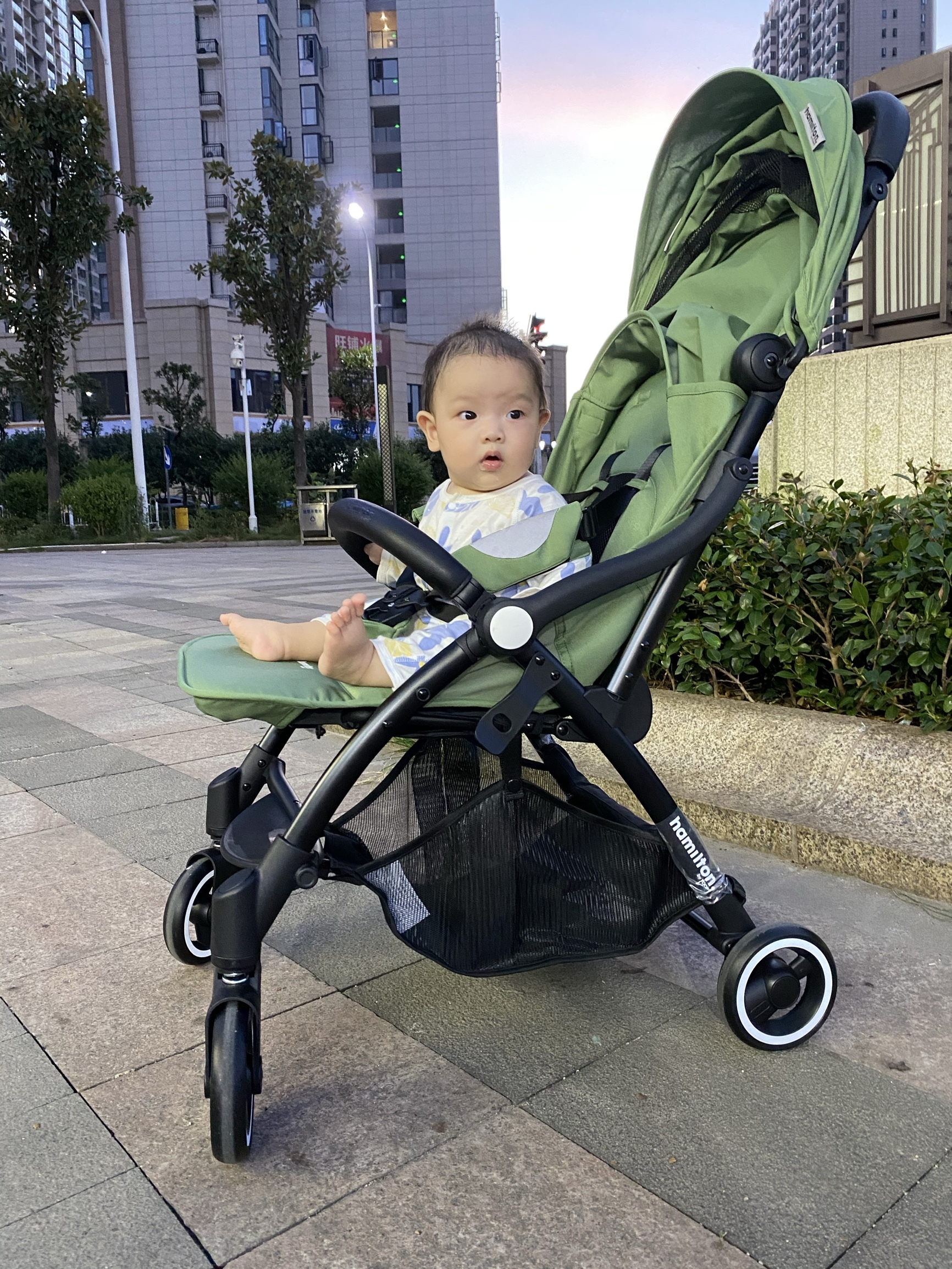 2021年婴儿推车选购指南 </p><p>　　 爆款婴儿车推荐！（10月更新）