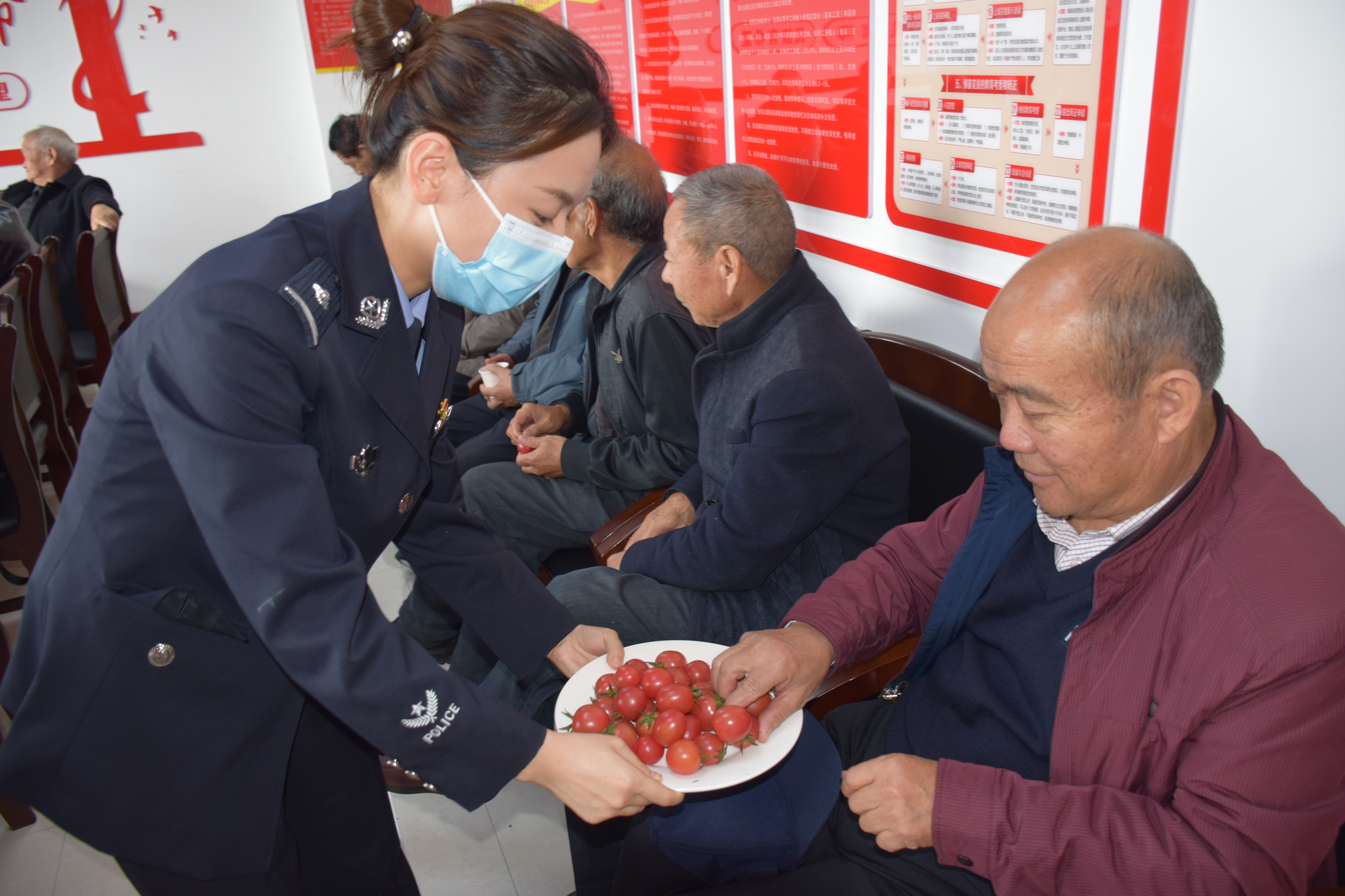 九九重阳节 浓浓公安情—蒲城公安组织开展“重阳相约聚警营，共叙公安新发展”主题系列活动（组图）