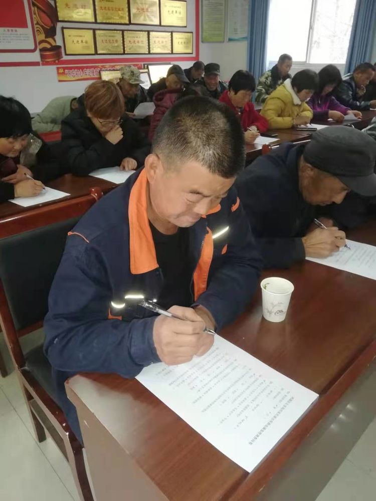 宝鸡凤翔公安田家庄派出所：民警出题群众答 促使平安建设成果再“升华”