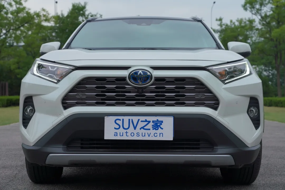 可靠耐用又省油的“持家男”深度试驾2020款丰田RAV4荣放