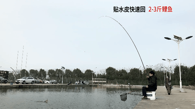六百元的日本鱼竿专钓黑坑，真的就比国产的强吗？测评为你揭秘