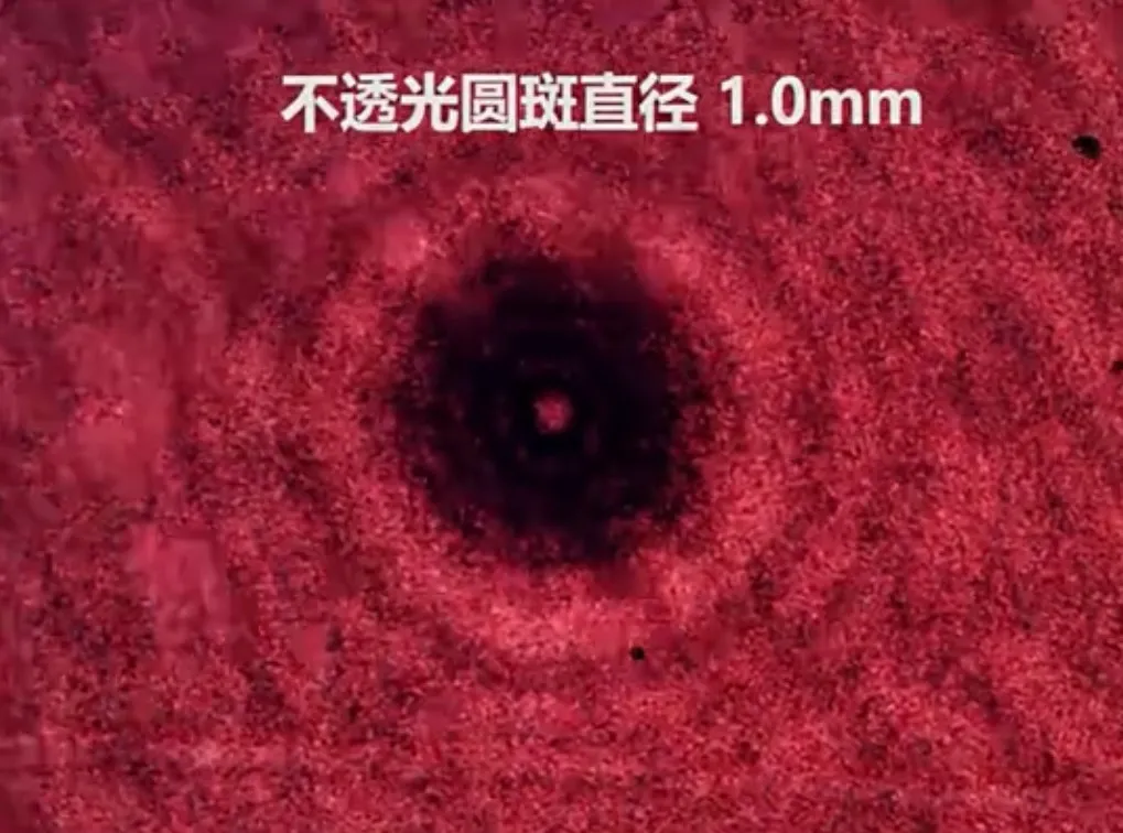 为什么小孔成像实验不会产生泊松亮斑?