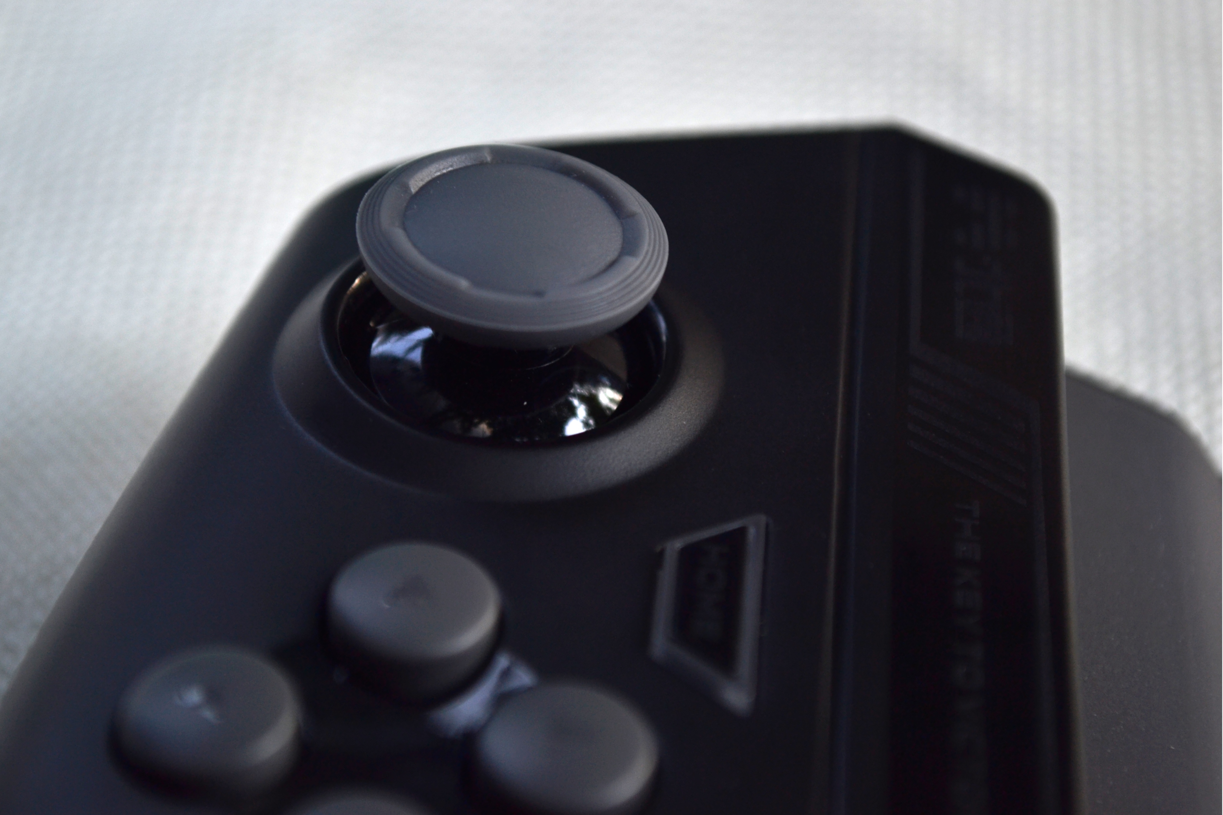 北通T1手游手柄蓝牙版：无拘无束赢战游戏