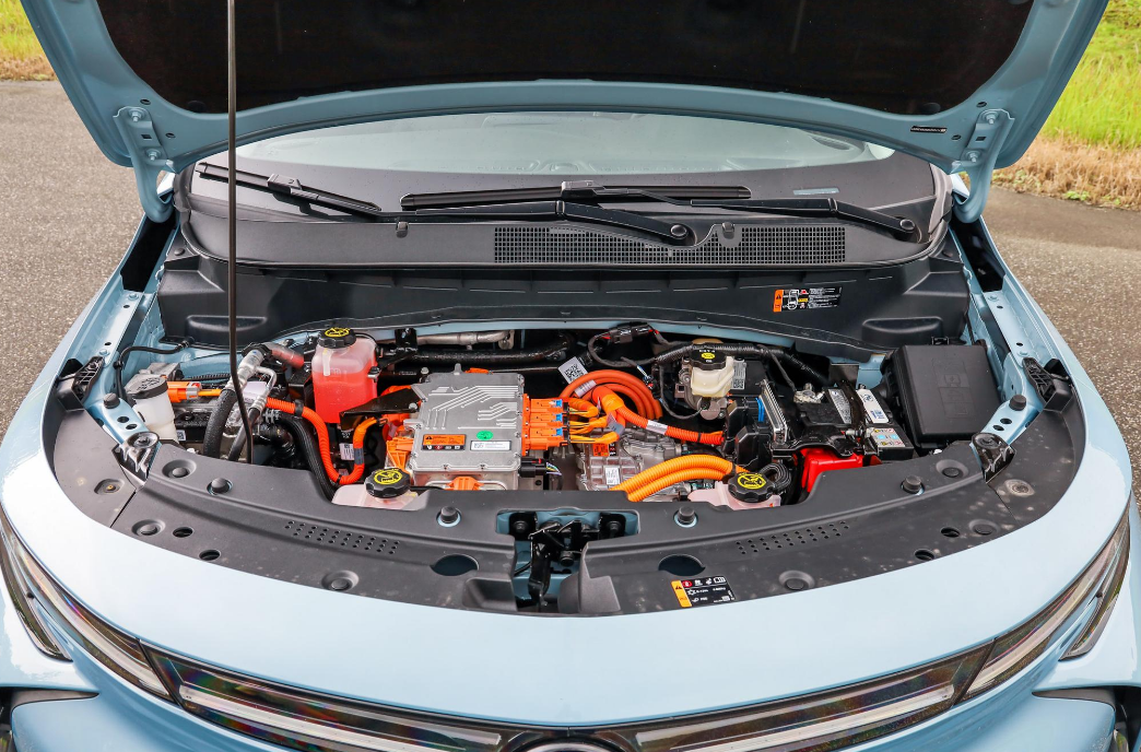 微蓝7：实拍652E 互联智慧型，续航500km，定位小型纯电动SUV！