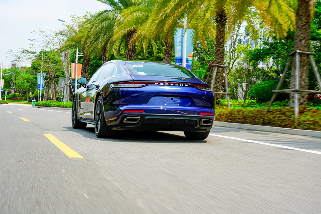 试保时捷Panamera 它会是你的快乐星球吗？