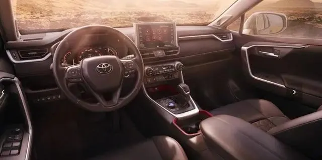 试驾丰田RAV4 TRD越野版，看完评价后你还会带它去越野吗？