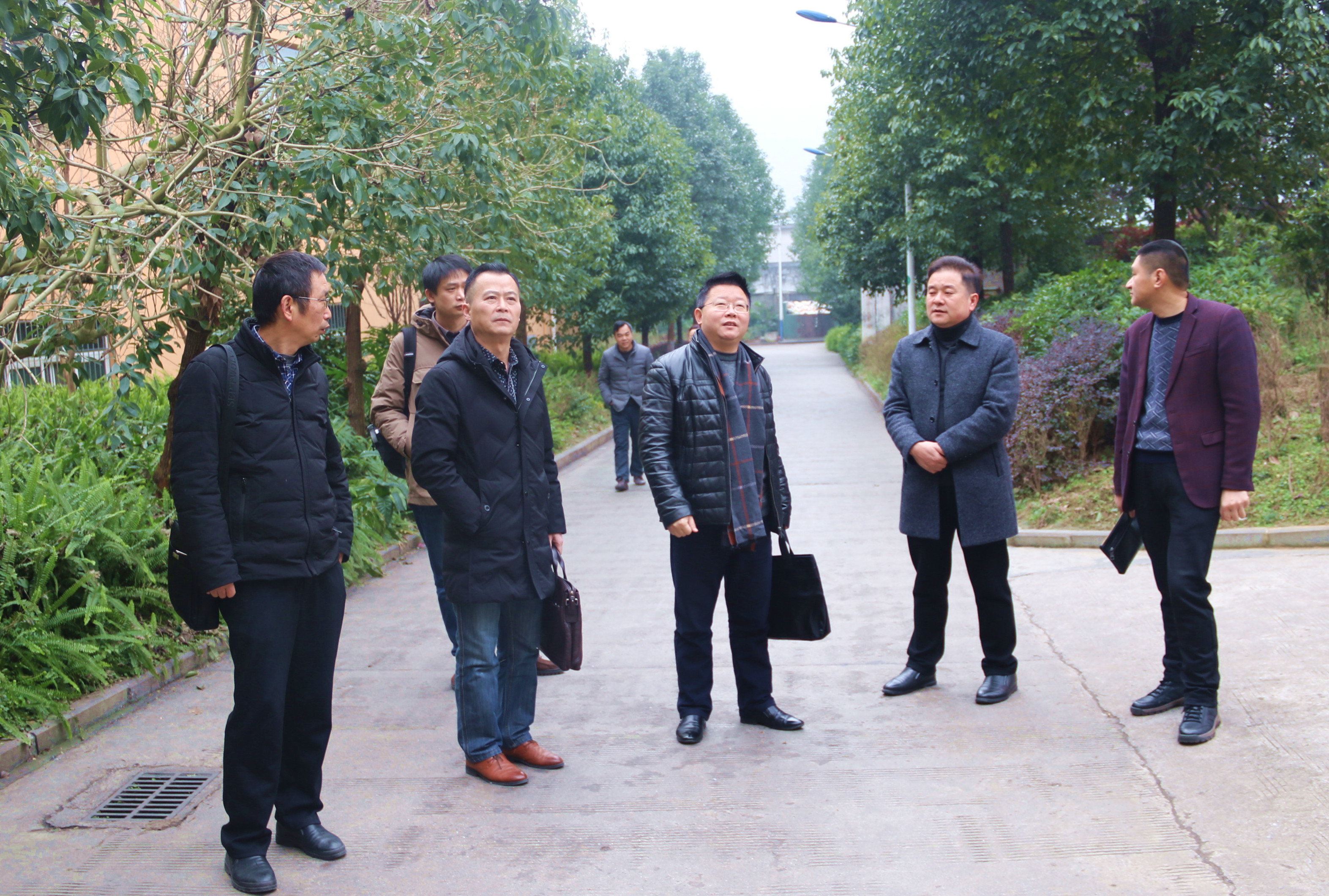 文申柳副院长带队赴宜宾筠连职校举行高技能人才联合培养基地签约