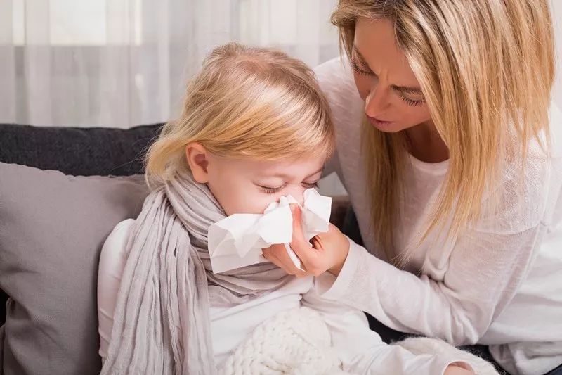 孩子刚上幼儿园就老生病，该怎么办？5种方法帮助家长顺利度过