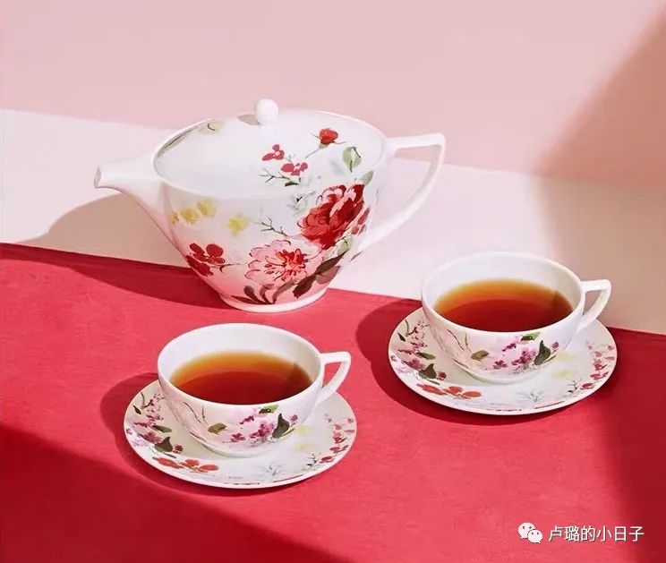 你一定收到过各式各样的礼物（明星可以收到各大品牌的礼物）