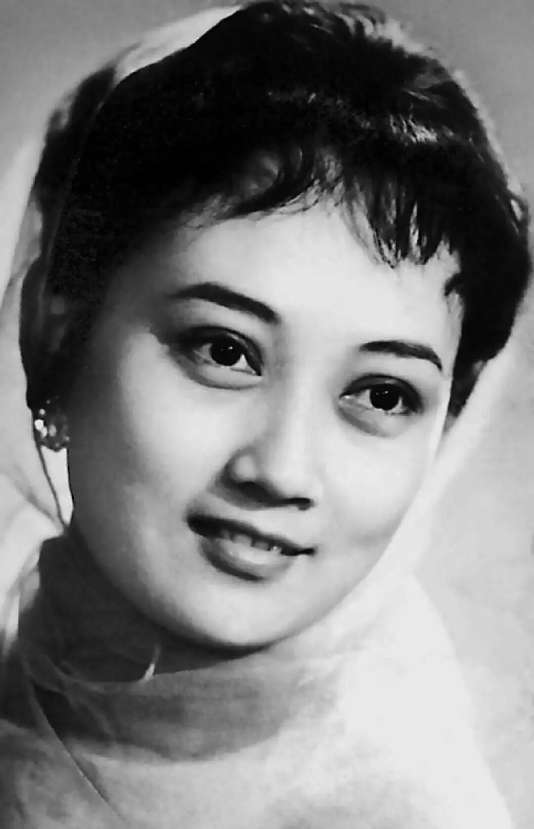 新中国二十二大电影明星中的四大美女,其中两人还健在,谁更美?