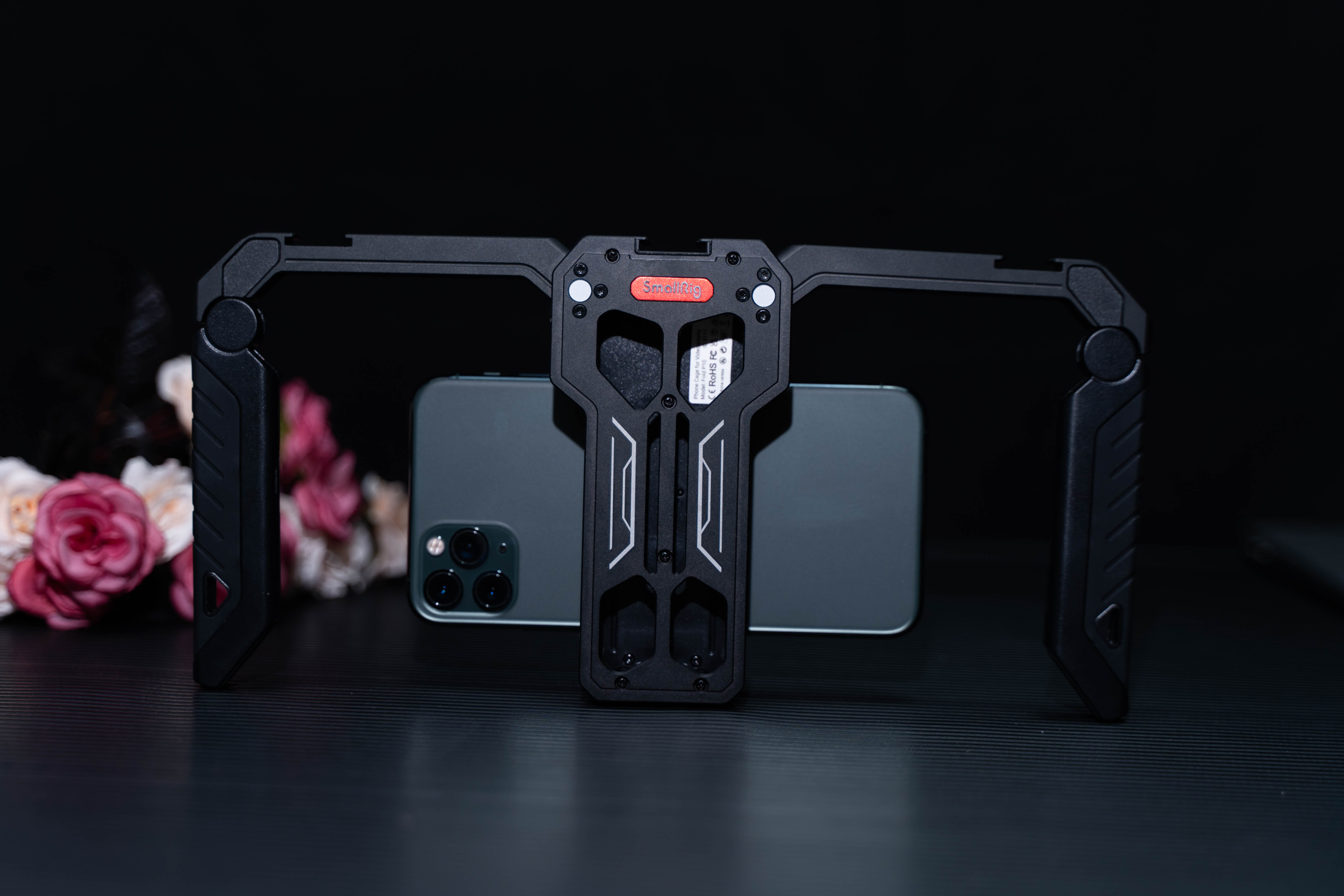 怎么用手机拍出大片？斯莫格手机折叠拓展框为视频创作者助力