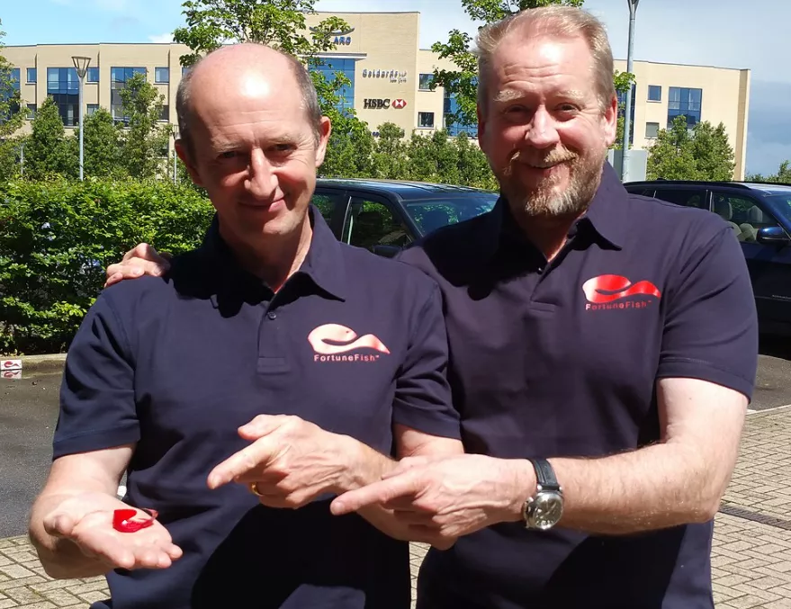 这个大佬把价格打下来后，有几百万人用上了电脑