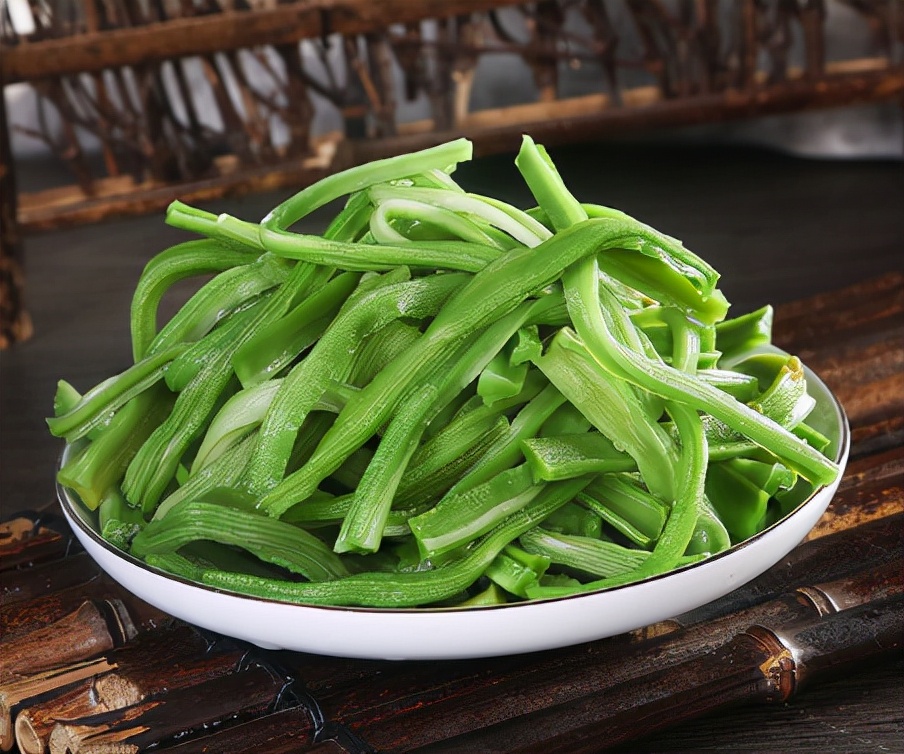 贡菜：常被认成莴笋，晒干后价值不菲，曾是贡品，如今成出口名蔬