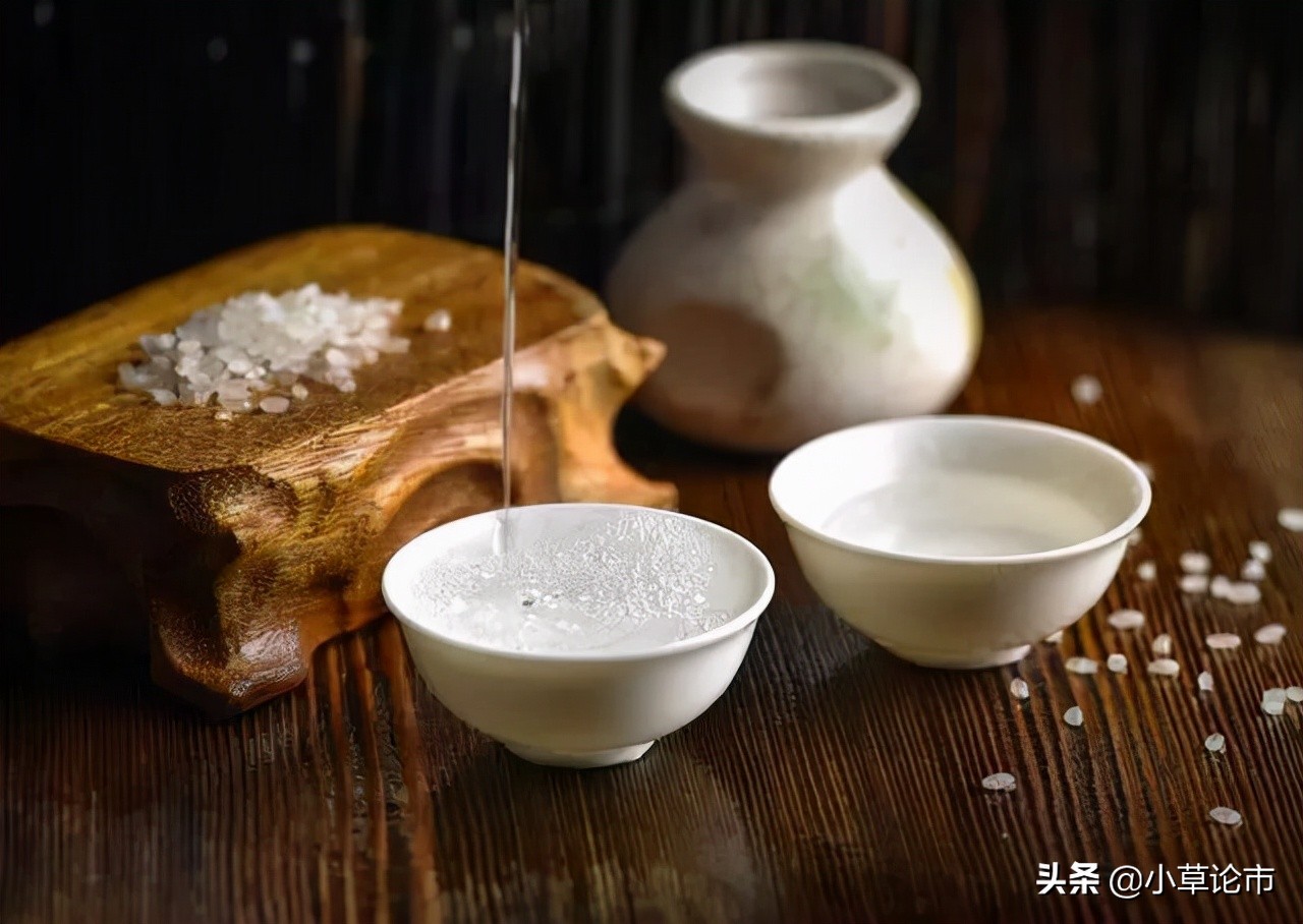 白酒医药反弹，行情能延续吗？新能源小幅震荡，要加仓吗？