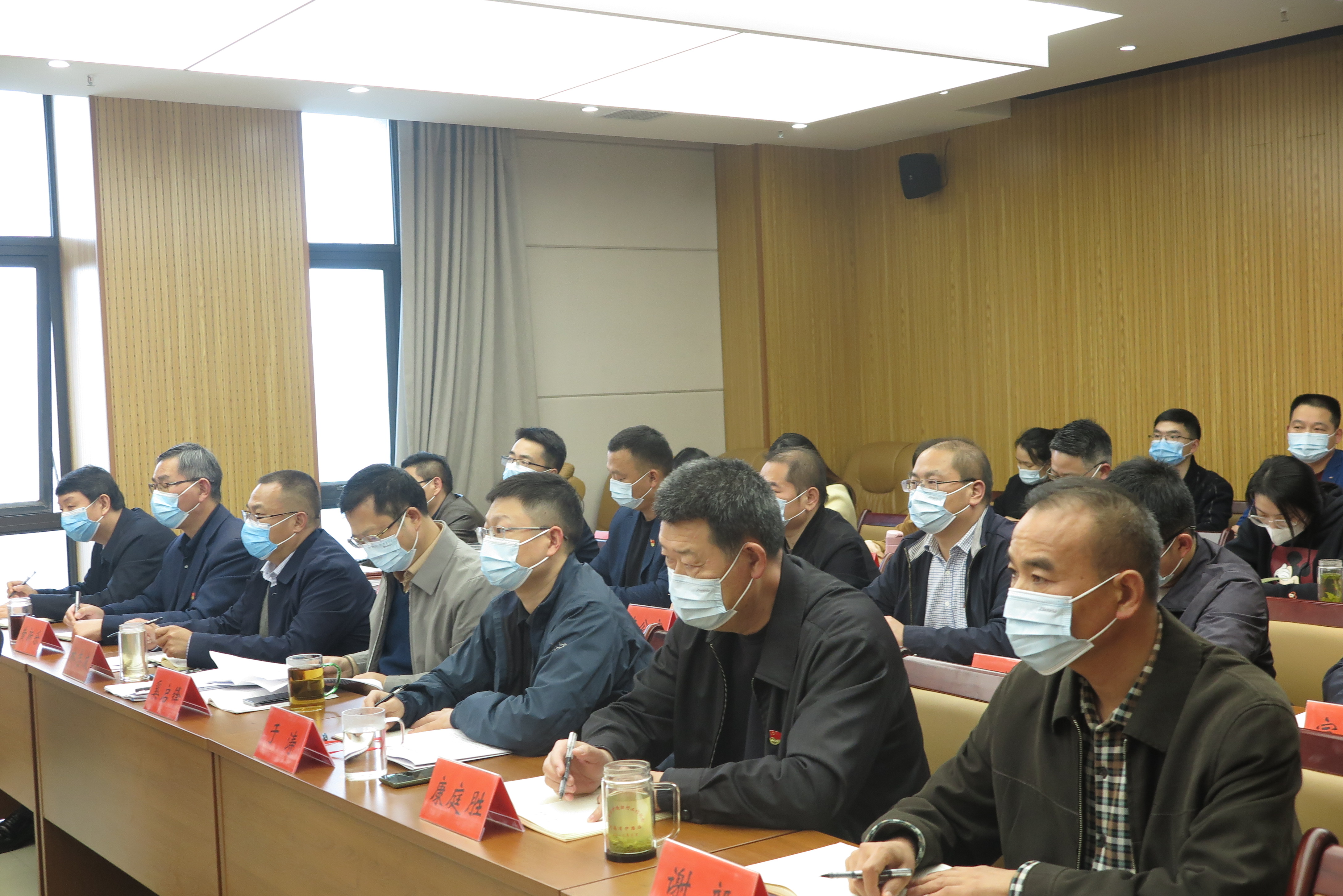 學(xué)深悟透 書寫好政法答卷