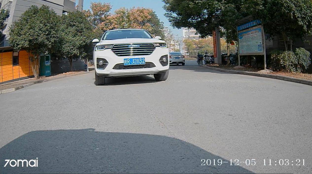 老车型迎来新活力，小米生态链70迈流媒体记录仪体验
