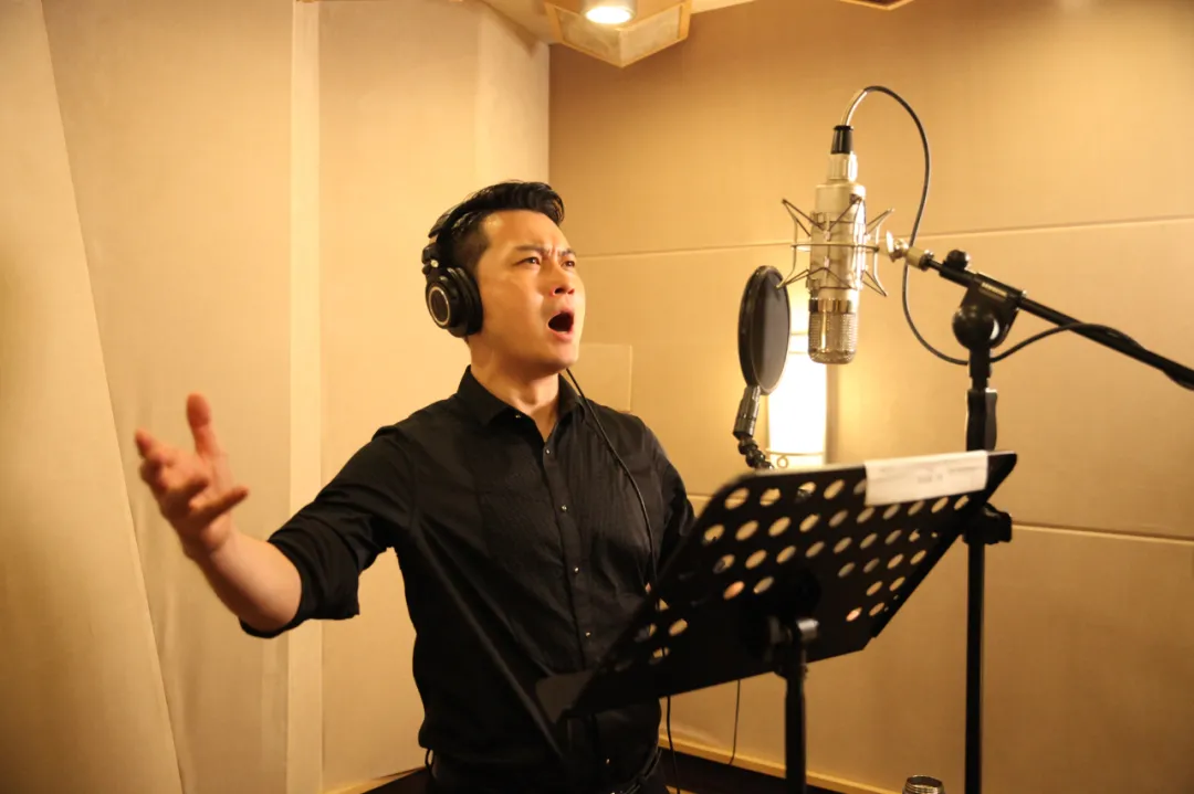 男中音张大伟演绎王晓岭栾凯作品,《请相信》唱响现代主旋律
