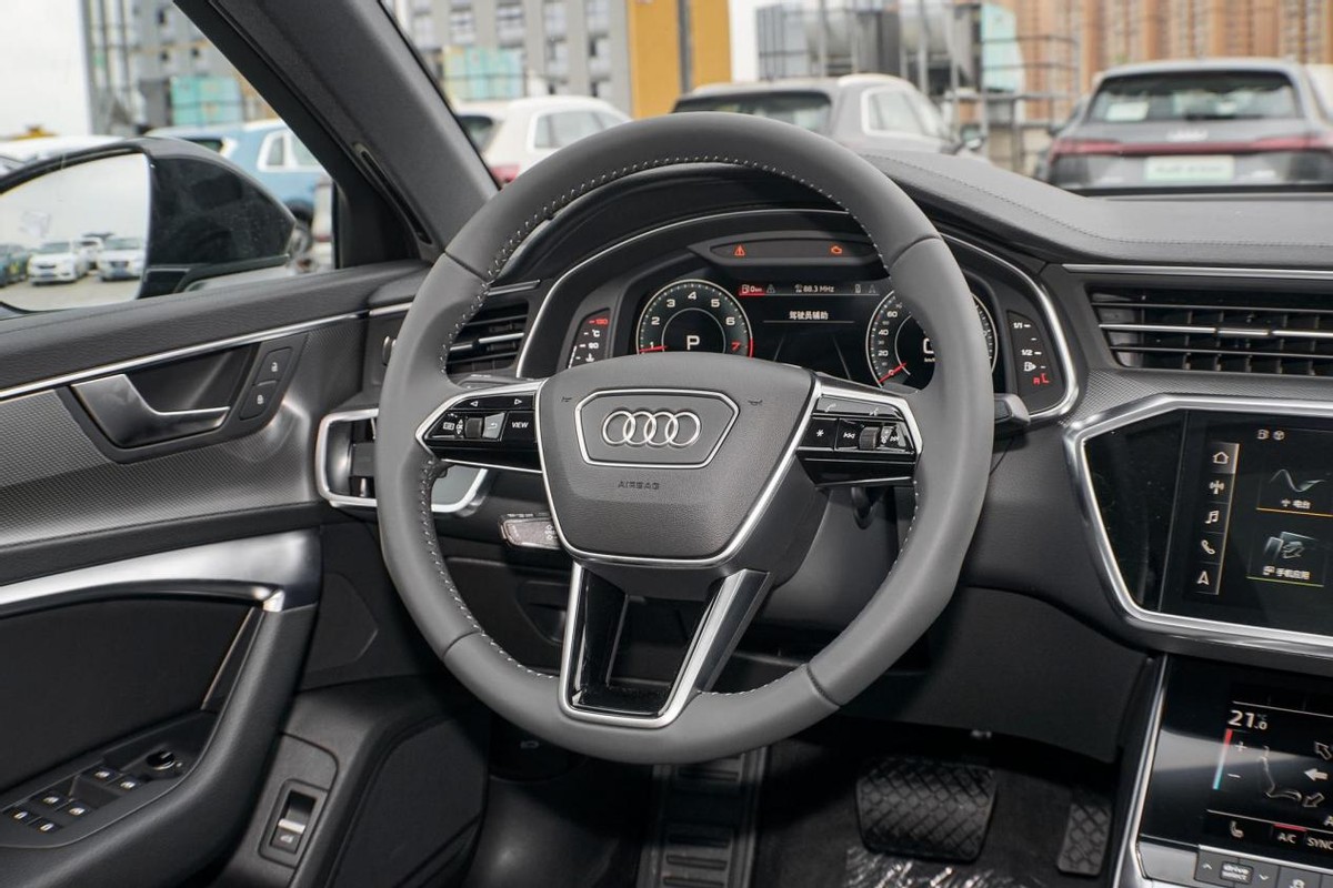 45万预算会选奥迪吗？解读带quattro四驱的A6L，性价比高过530Li
