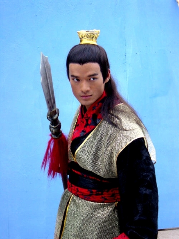 《隋唐英雄传》18年,男主无戏拍,男配欠"风流债",女主成老赖